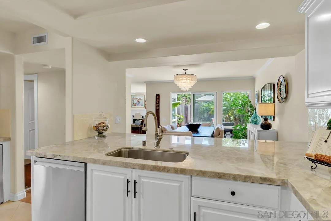 4 GingerTree Lane Coronado, CA 92118 - Photo 9 of 47
