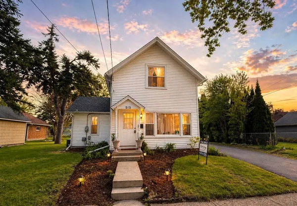 $280,000 | 515 Oak Street, Elgin, IL 60123