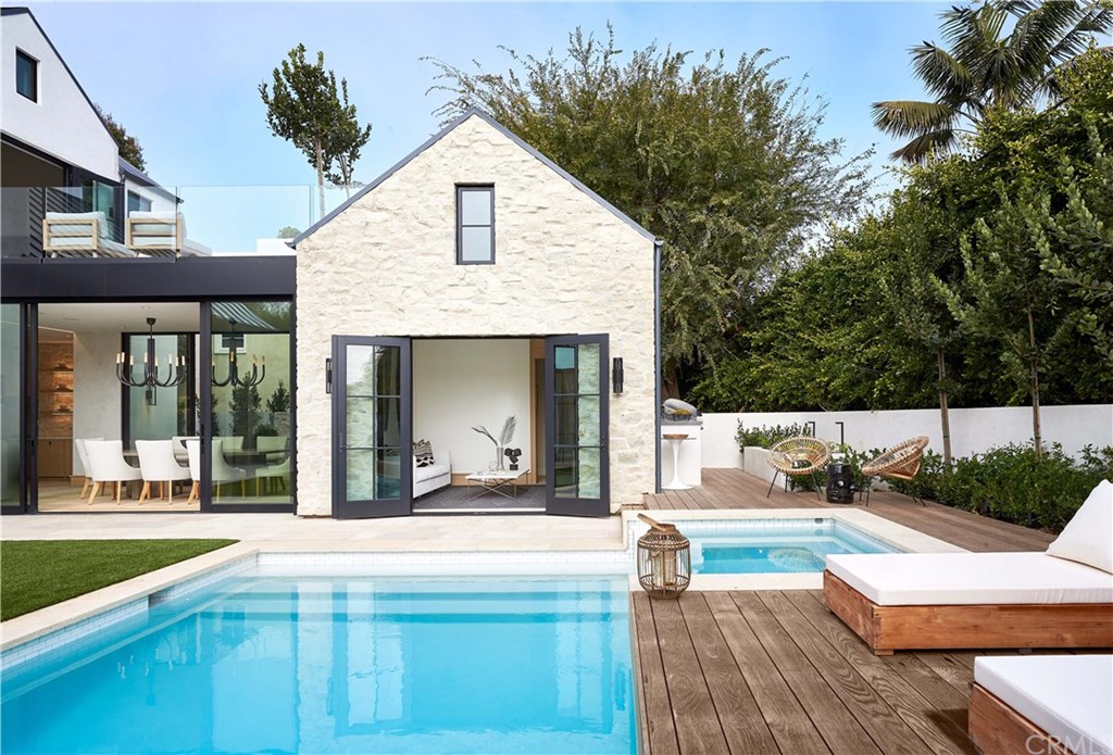 306 Signal Road Newport Beach, CA 92663 - Photo 14 of 27