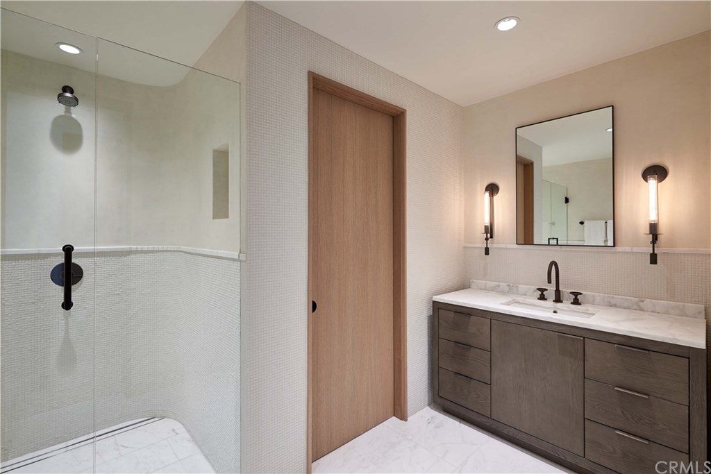 306 Signal Road Newport Beach, CA 92663 - Photo 21 of 27