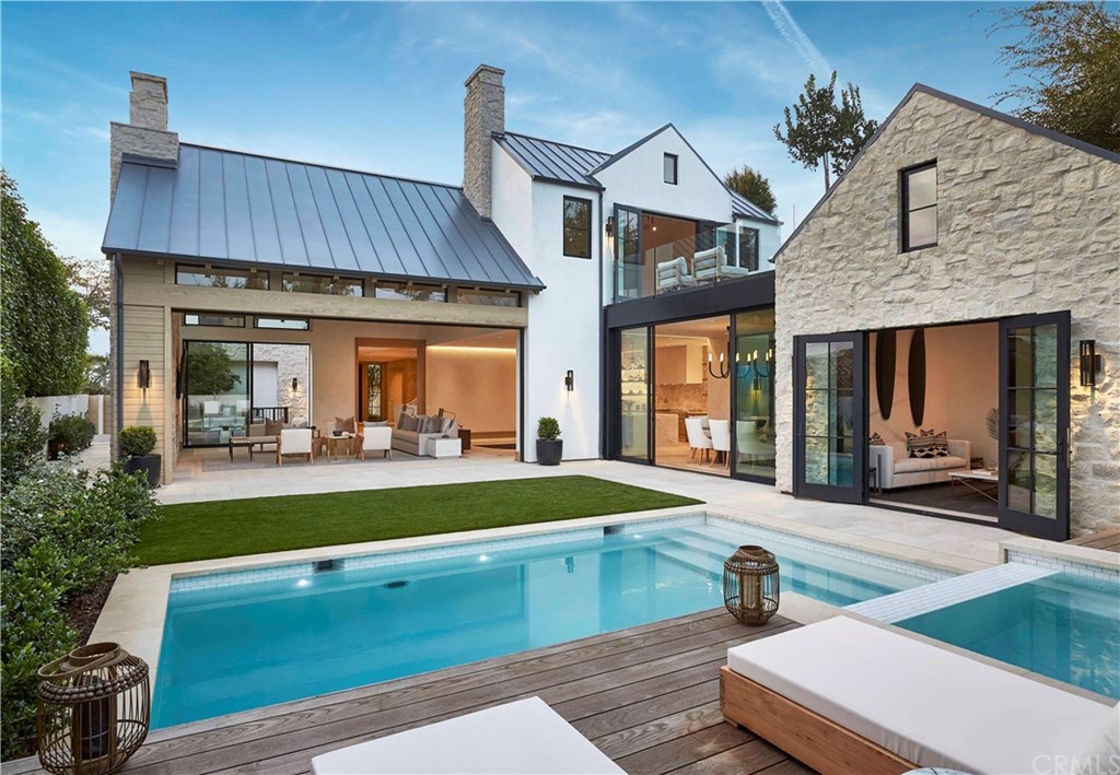 306 Signal Road Newport Beach, CA 92663 - Photo 7 of 27