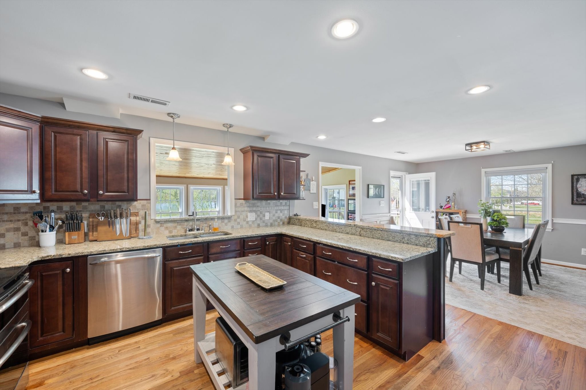 501 Chapmansboro Road Ashland City, TN 37015 - Photo 9 of 36 a kitchen with lots of counter top space and appliances