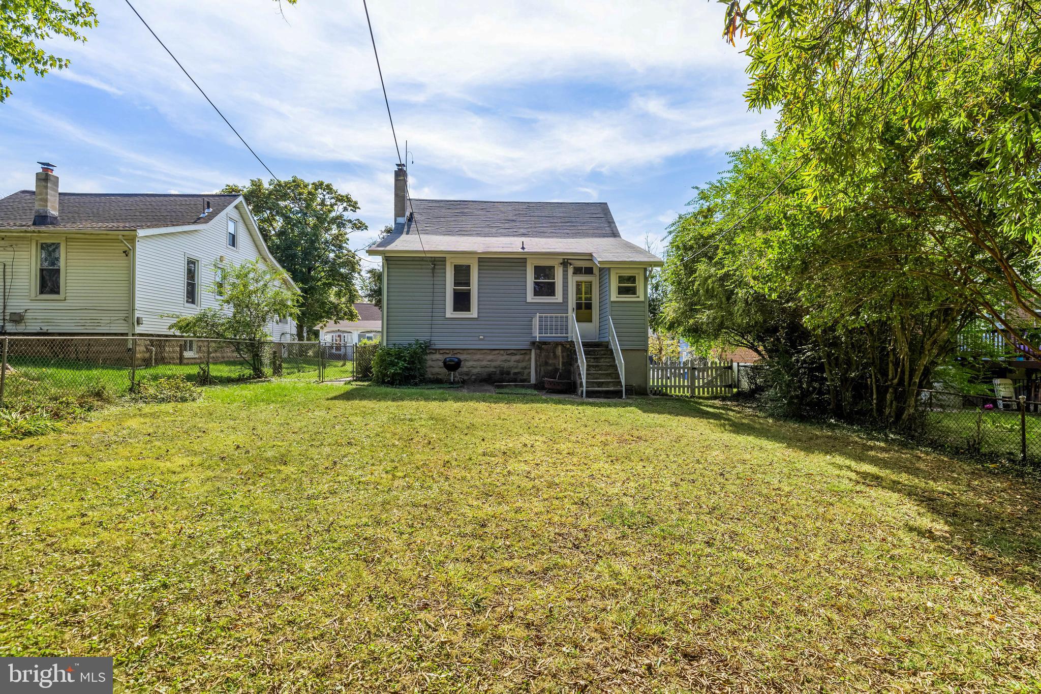 4406 Mainfield Avenue Baltimore, MD 21214 - Photo 39 of 47 a view of a house with a garden