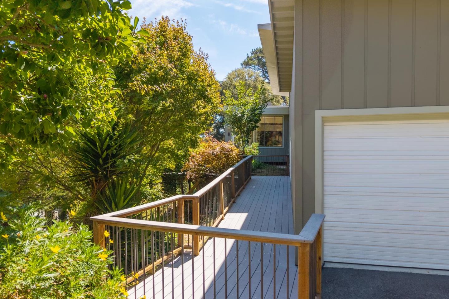 568 Aguajito Road Carmel, CA 93923 - Photo 5 of 60 Gallery Image 5