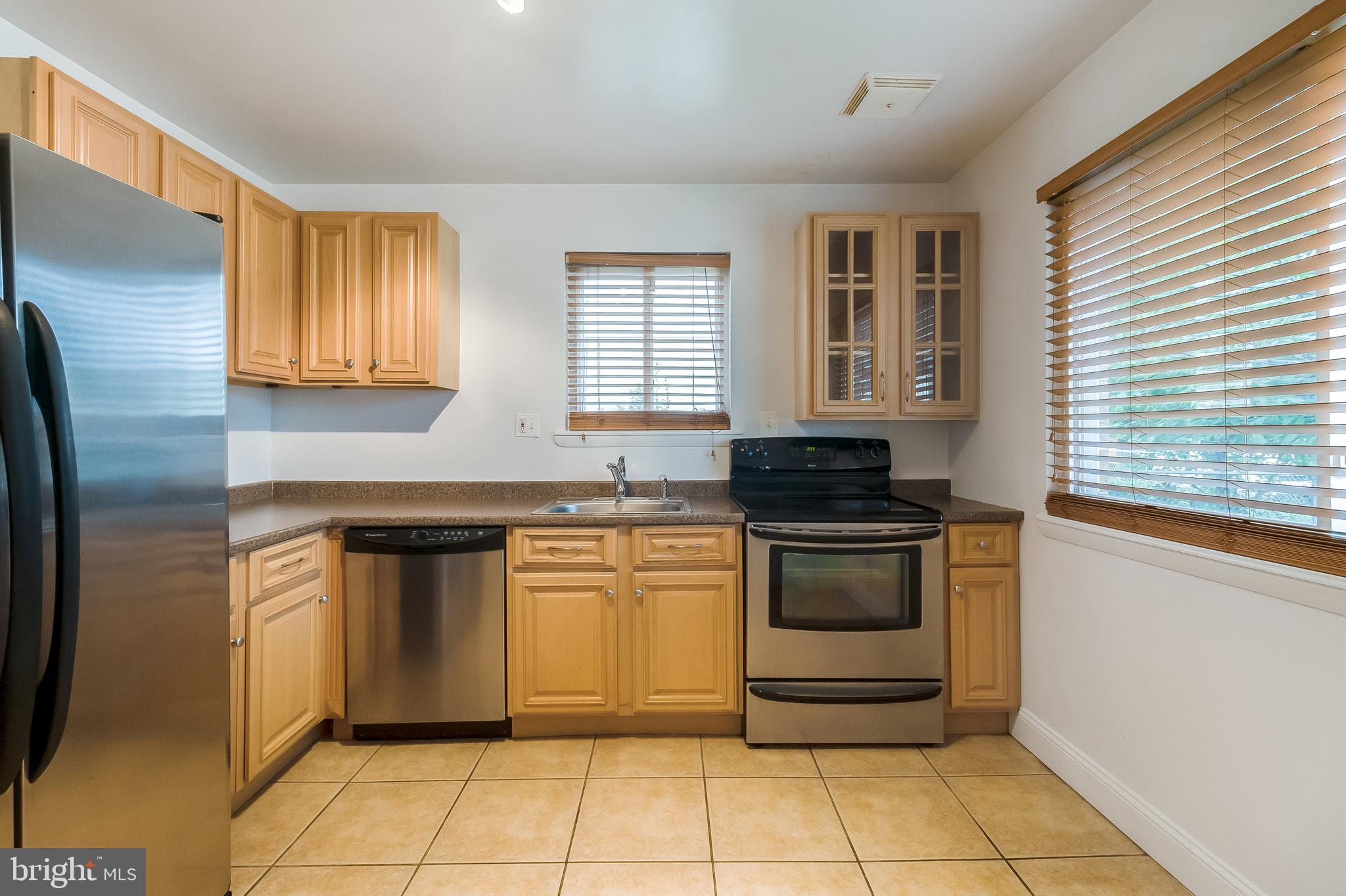4709 Sargent Road Northeast Washington, DC 20017 - Photo 9 of 28 kitchen on front w/space for table