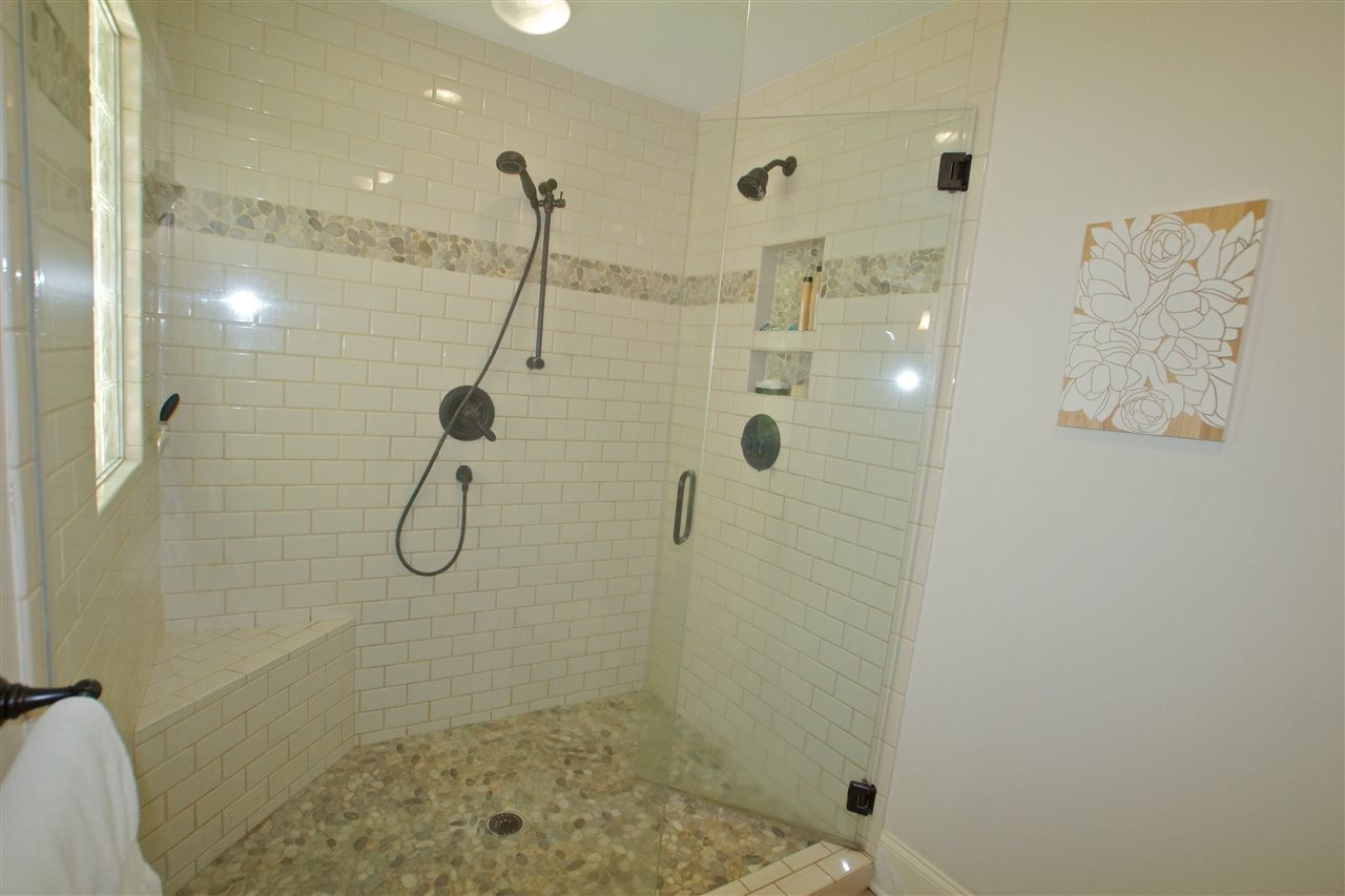 8012 Hollander Place Raleigh, NC 27606 - Photo 17 of 25 Photo 17