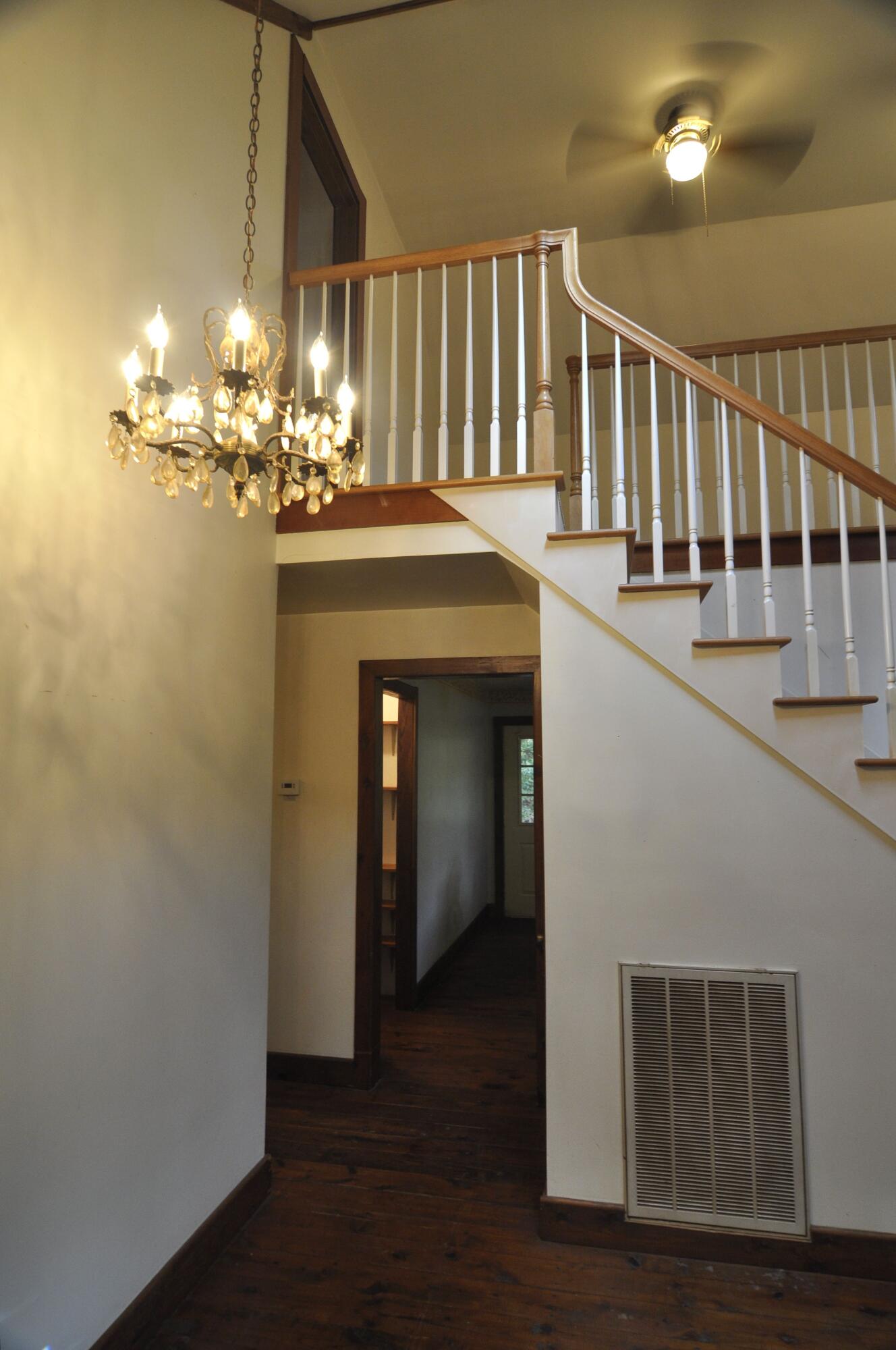 4991 Old State Road Menlo, GA 30731 - Photo 14 of 79 024 foyer
