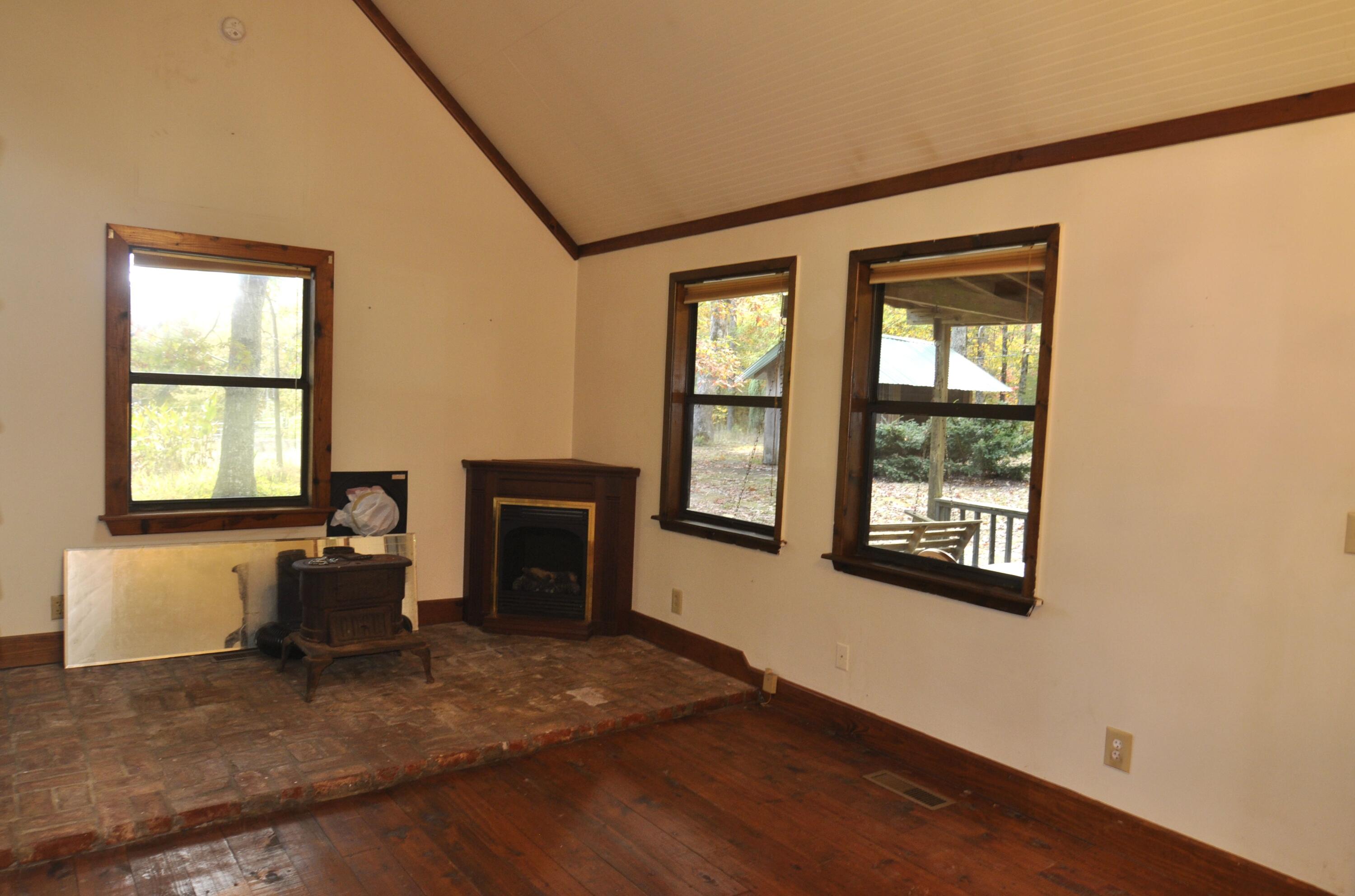 4991 Old State Road Menlo, GA 30731 - Photo 15 of 79 025 living