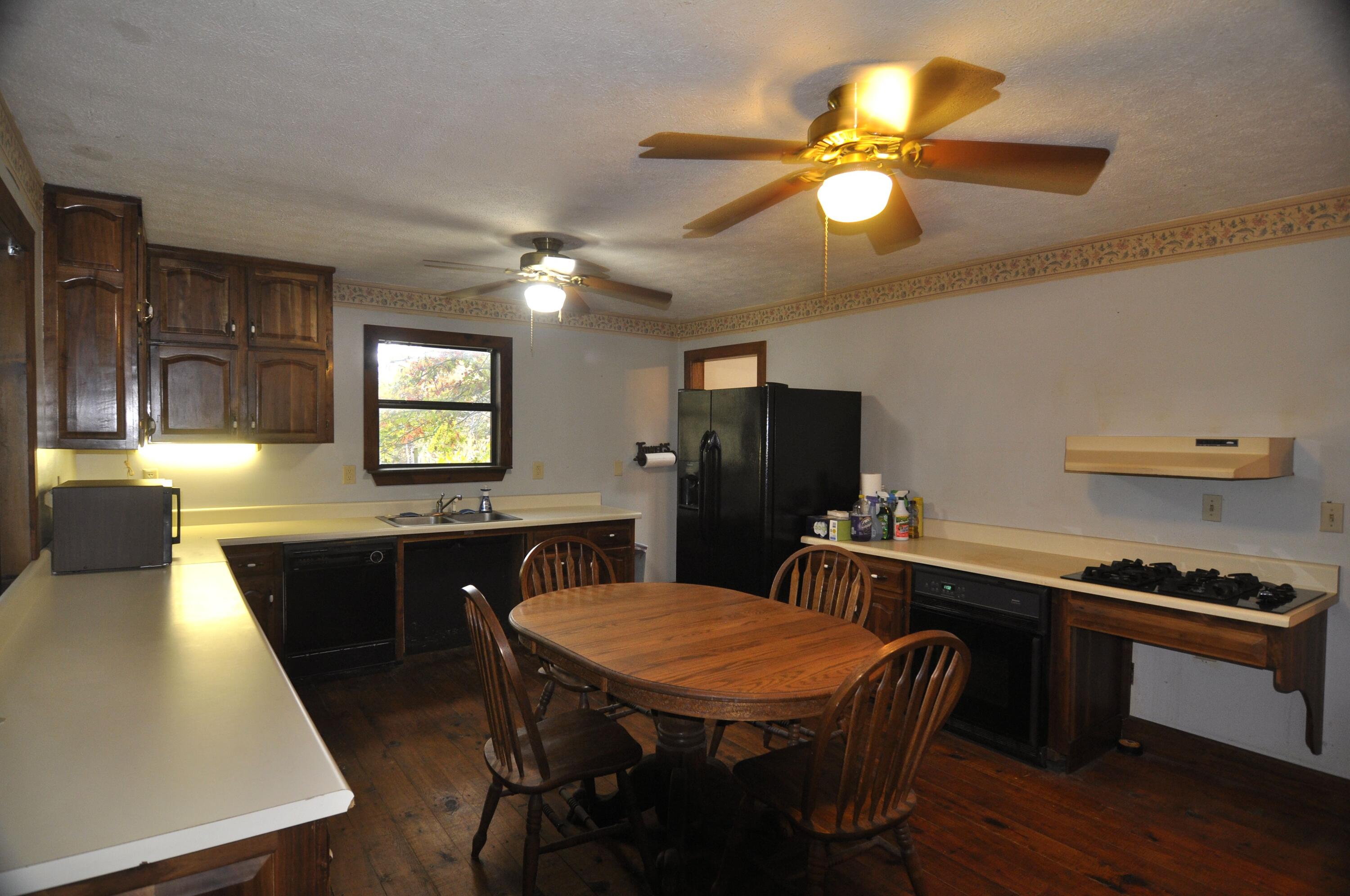 4991 Old State Road Menlo, GA 30731 - Photo 16 of 79 018 kitchen