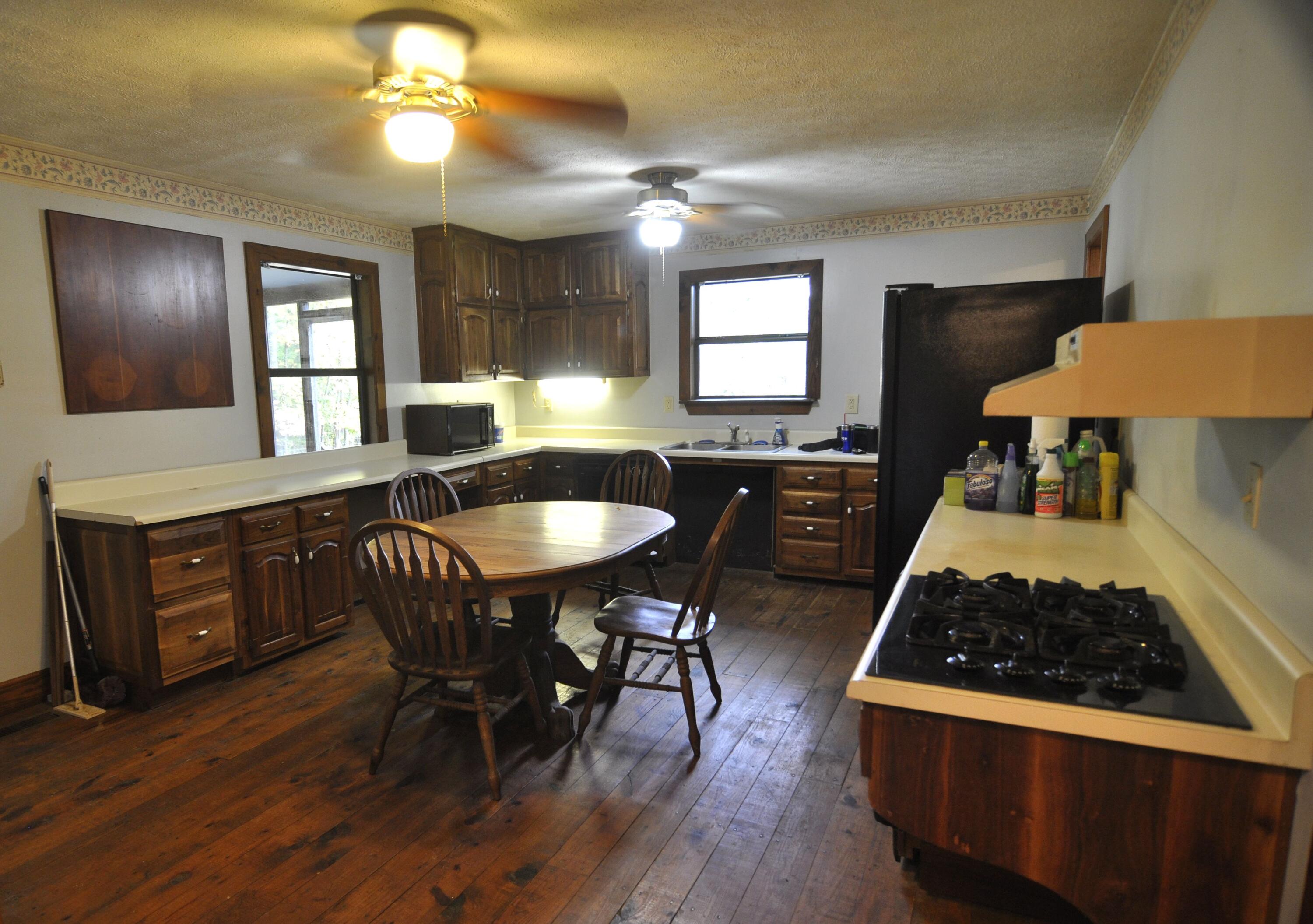 4991 Old State Road Menlo, GA 30731 - Photo 17 of 79 019 kitchen
