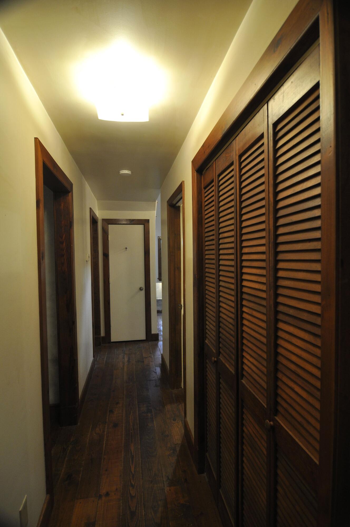 4991 Old State Road Menlo, GA 30731 - Photo 24 of 79 031 hallway