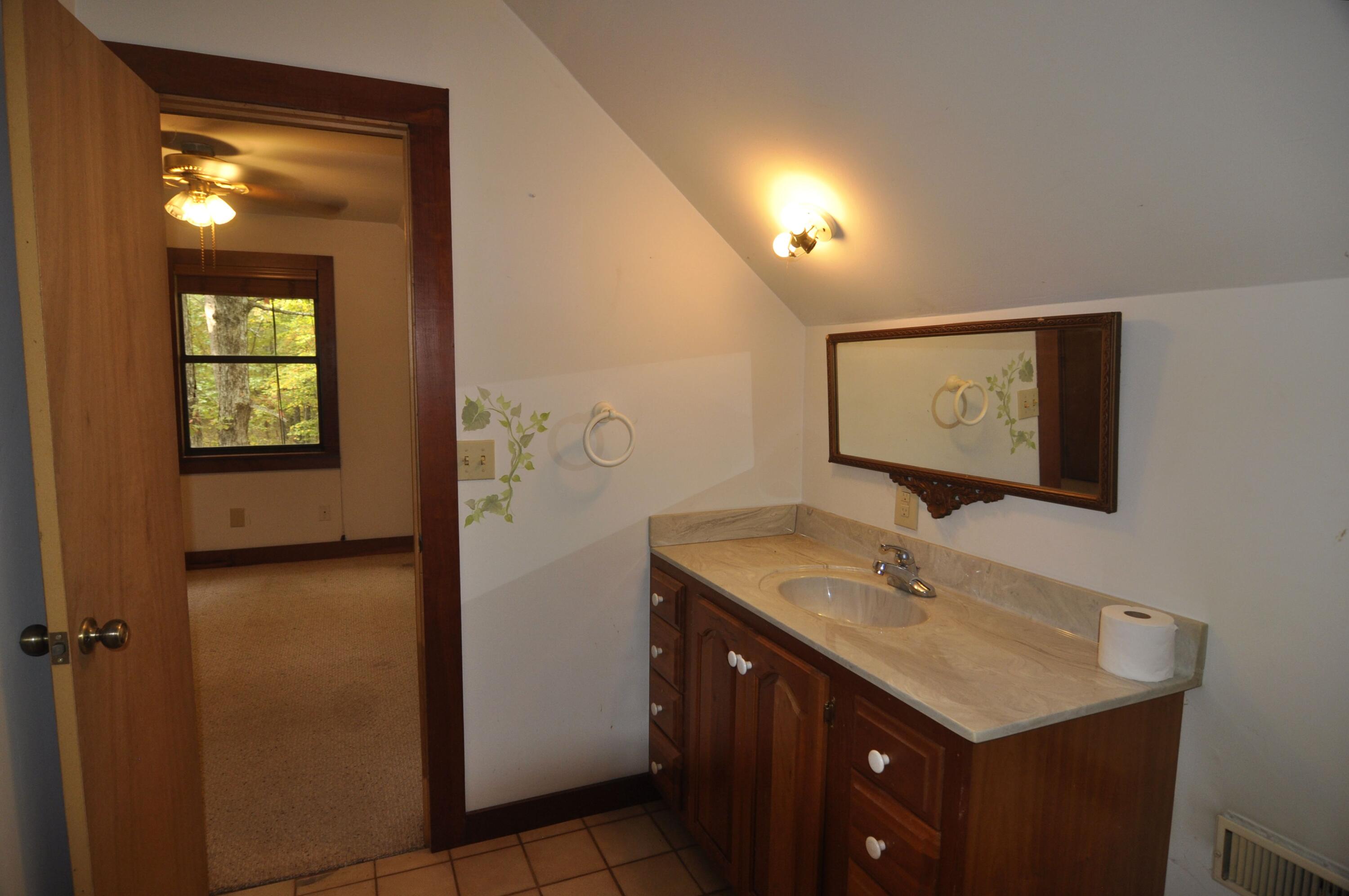 4991 Old State Road Menlo, GA 30731 - Photo 37 of 79 041 upstairs half bath