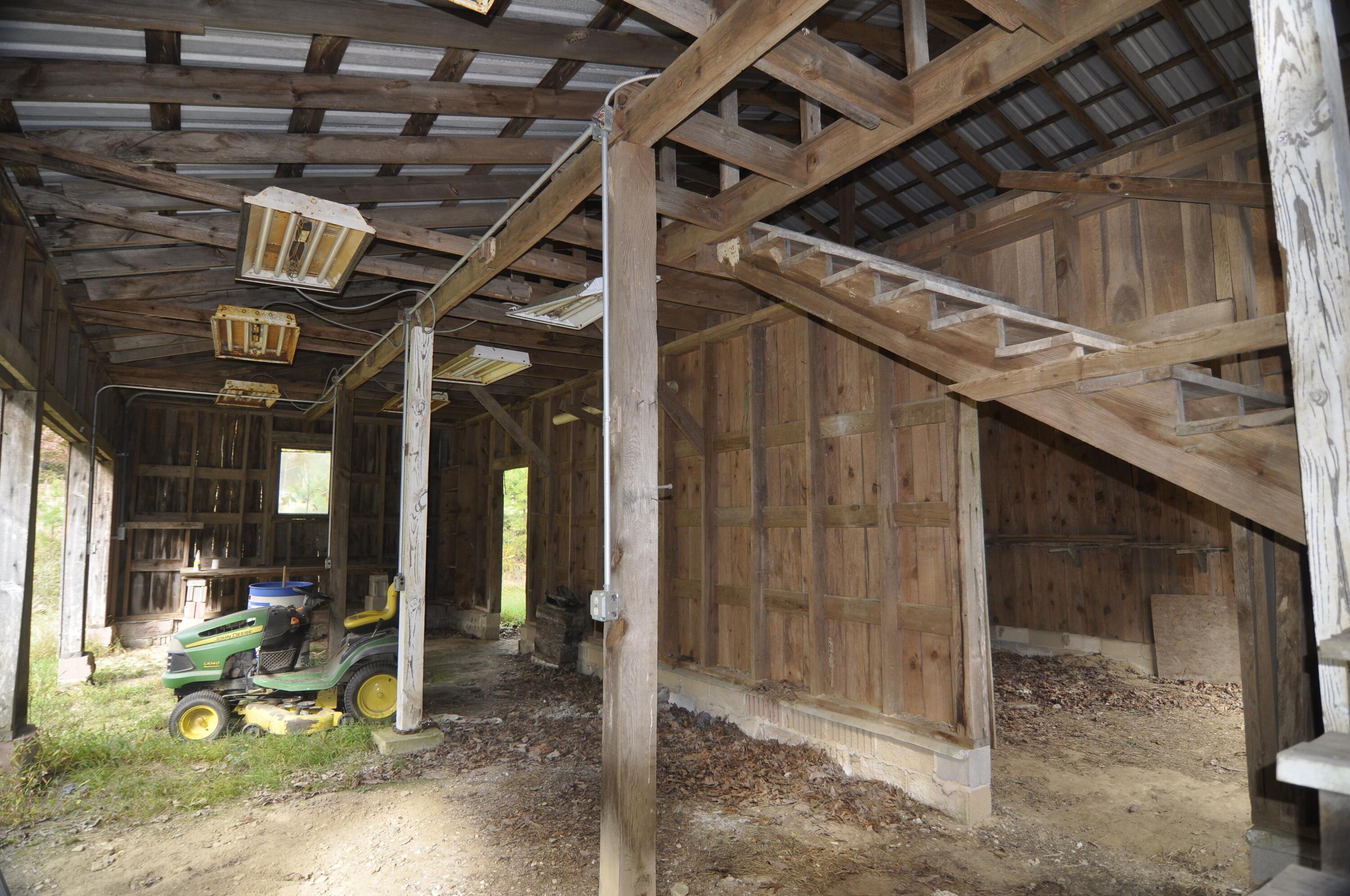 4991 Old State Road Menlo, GA 30731 - Photo 54 of 79 053 barn int front