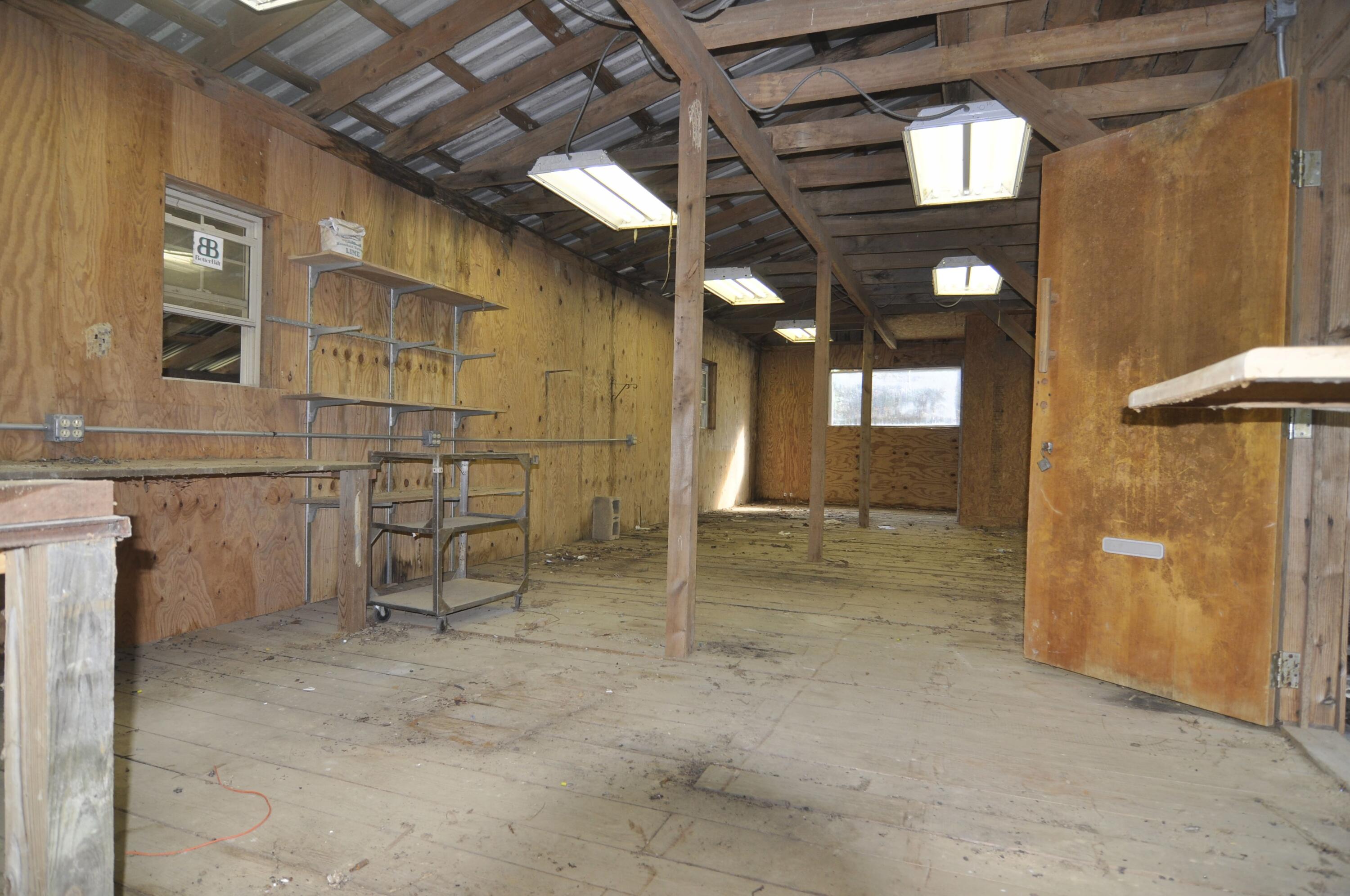 4991 Old State Road Menlo, GA 30731 - Photo 58 of 79 057 barn workshop