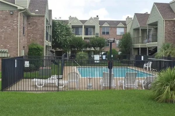 $1,580 | 18800 Egret Bay Boulevard, Unit 106, Webster, TX 77058