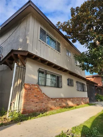 $1,090,000 | 275 East Artesia Boulevard, Long Beach, CA 90805