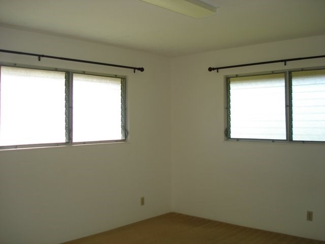 2215 Kaiwiki Road Hilo, HI 96720 - Photo 23 of 30 a view of a window in an empty room