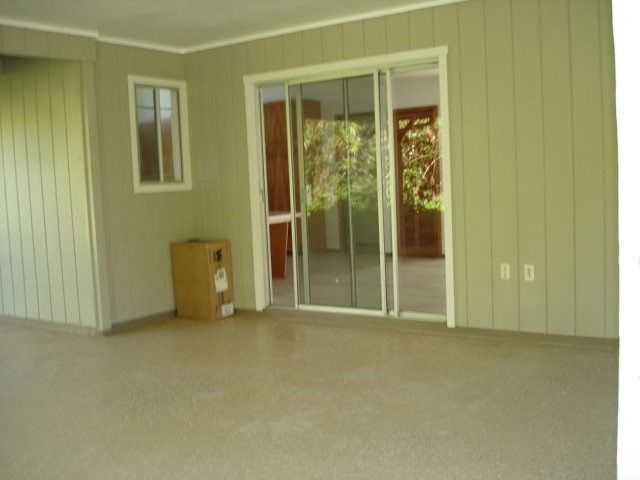 2215 Kaiwiki Road Hilo, HI 96720 - Photo 30 of 30 an empty room with sliding door