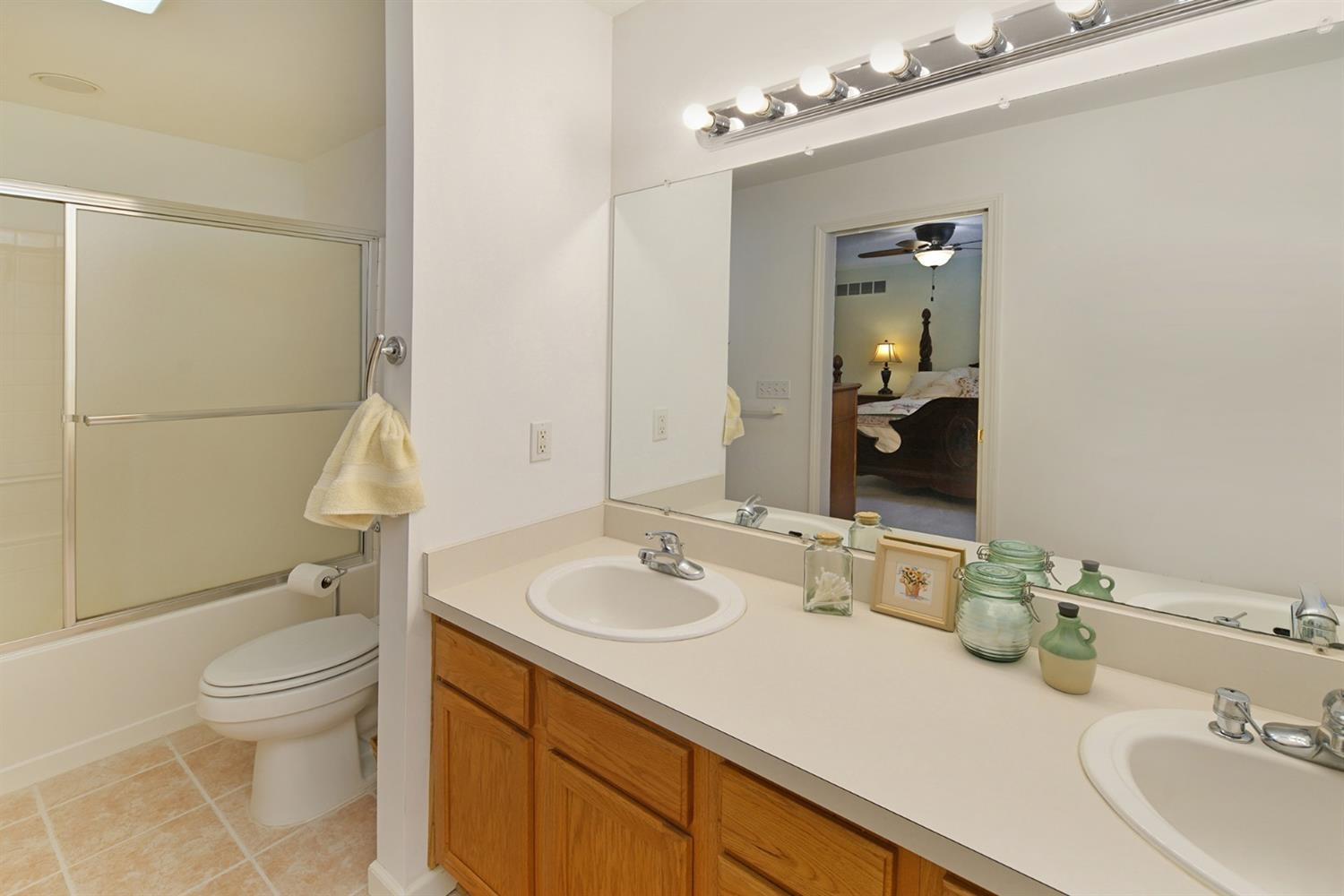 21766 Raspberry Ridge Pinckney, MI 48169 - Photo 7 of 36 Photo 7