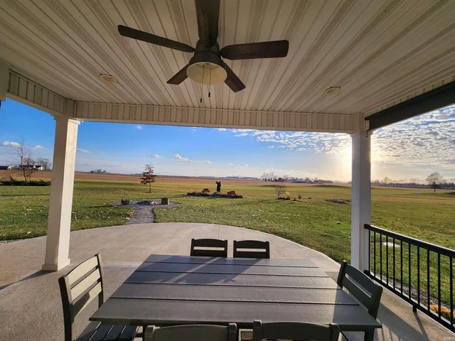 $440,000 | 6177 East Holes Crossing Drive, Crawfordsville, IN 47933