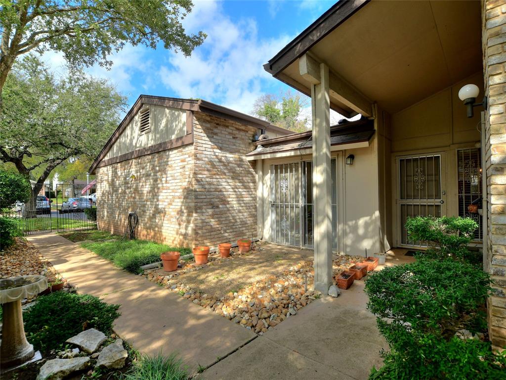 7919 Ridgeline North Austin, TX 78731 - Photo 3 of 23