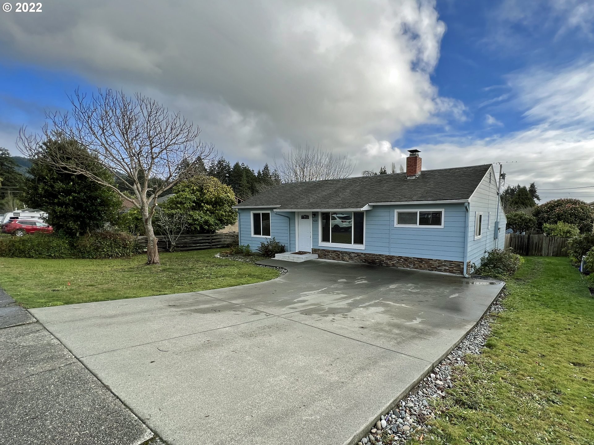 425 Azalea Park Road Brookings, OR 97415 - Photo 3 of 27 Gallery Image 3