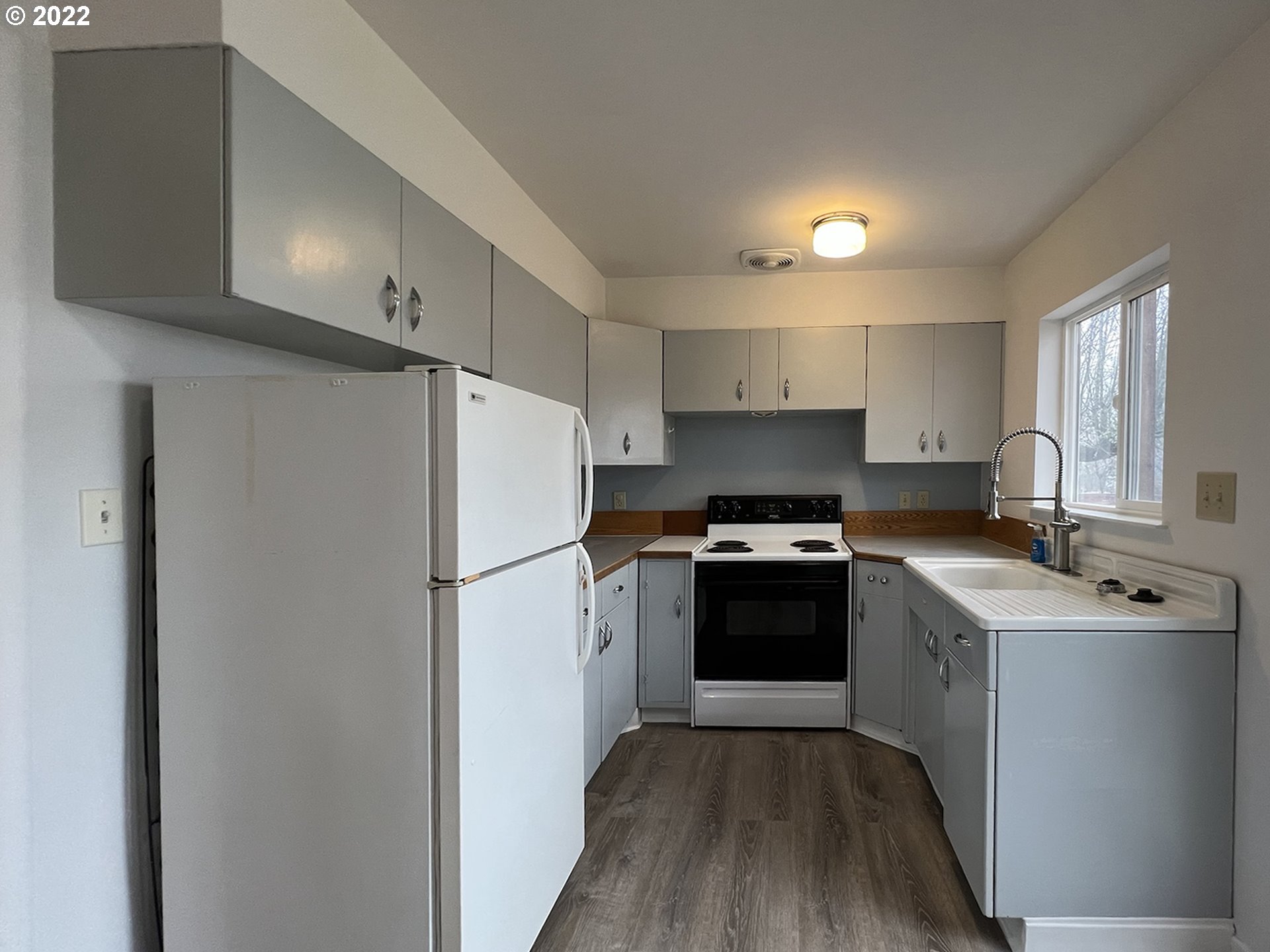 425 Azalea Park Road Brookings, OR 97415 - Photo 10 of 27 Gallery Image 10
