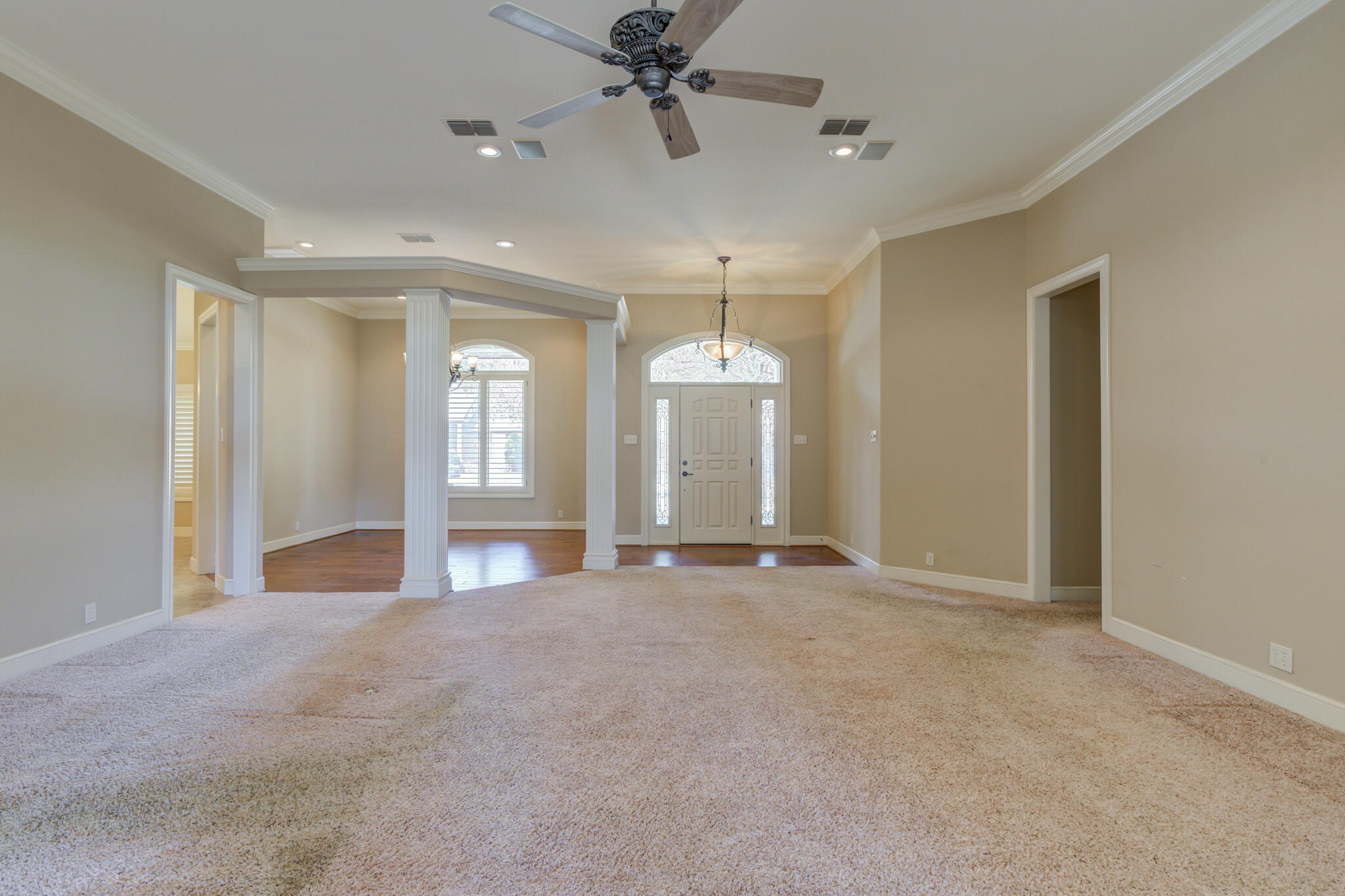 6017 87th Street Lubbock, TX 79424 - Photo 11 of 62 Living Room