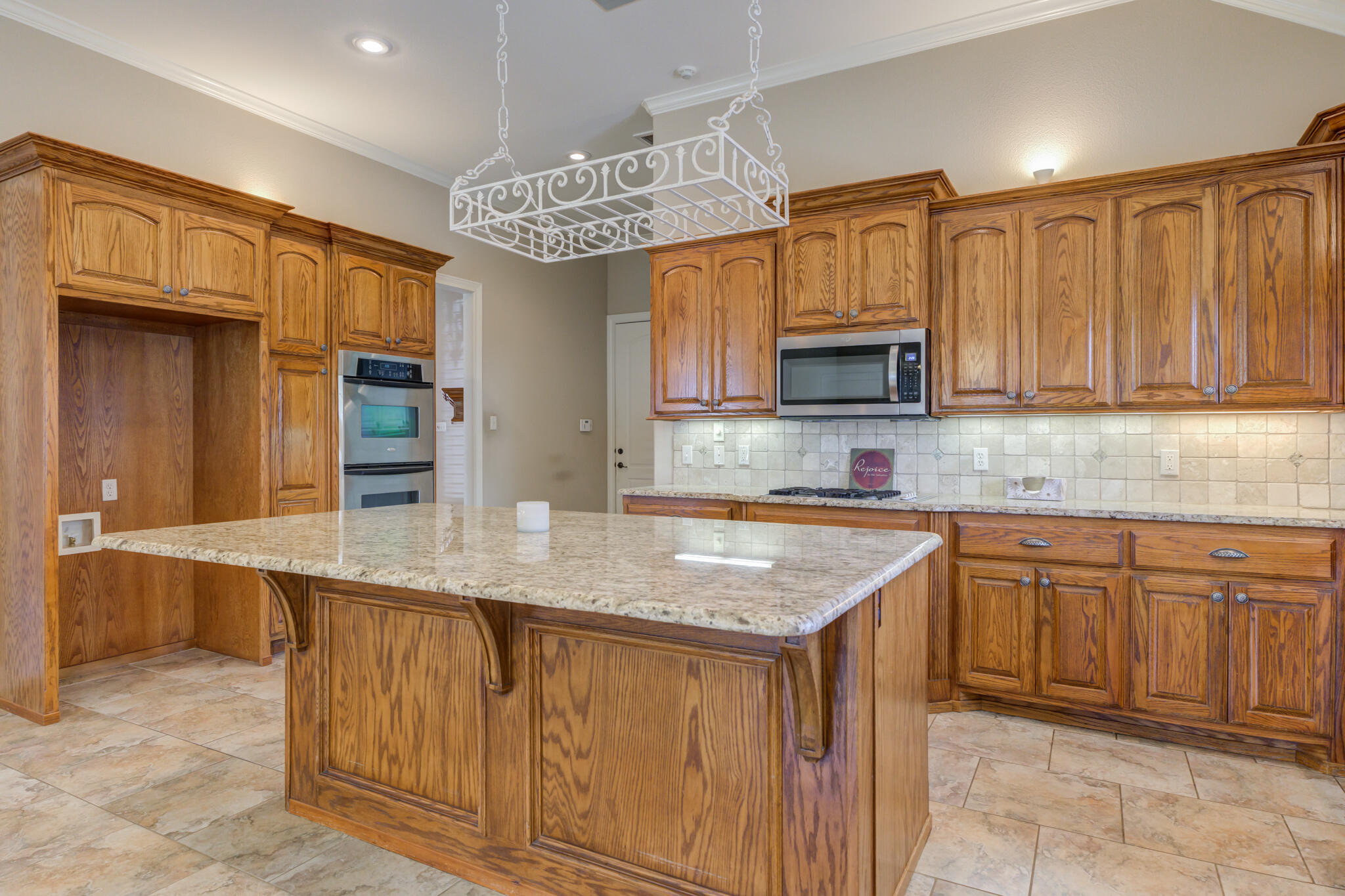 6017 87th Street Lubbock, TX 79424 - Photo 21 of 62 Kitchen Island