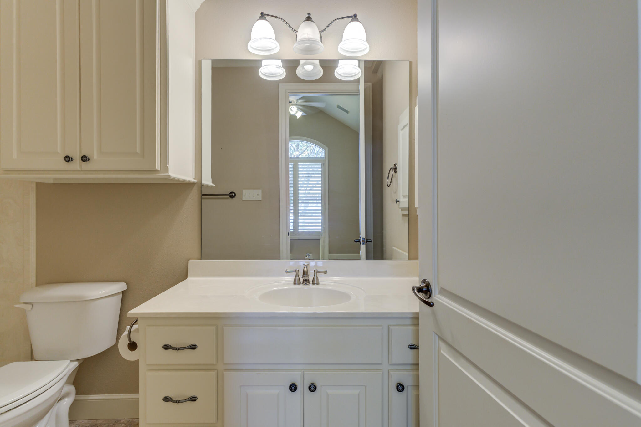 6017 87th Street Lubbock, TX 79424 - Photo 37 of 62 Bedroom #2 Full Bath