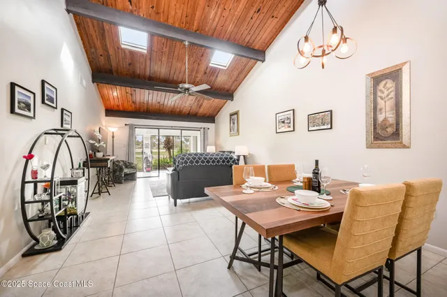 a view of a livingroom and dining room