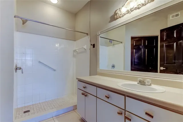 $2,000 | 9750 Lake Chase Island Way, Unit 9750, Tampa, FL 33626