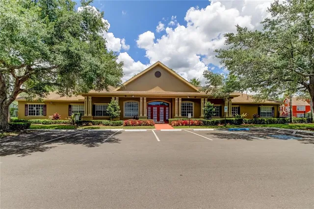 $2,000 | 9750 Lake Chase Island Way, Unit 9750, Tampa, FL 33626