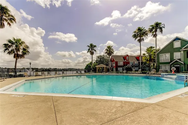 $2,000 | 9750 Lake Chase Island Way, Unit 9750, Tampa, FL 33626