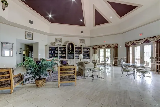 $2,000 | 9750 Lake Chase Island Way, Unit 9750, Tampa, FL 33626