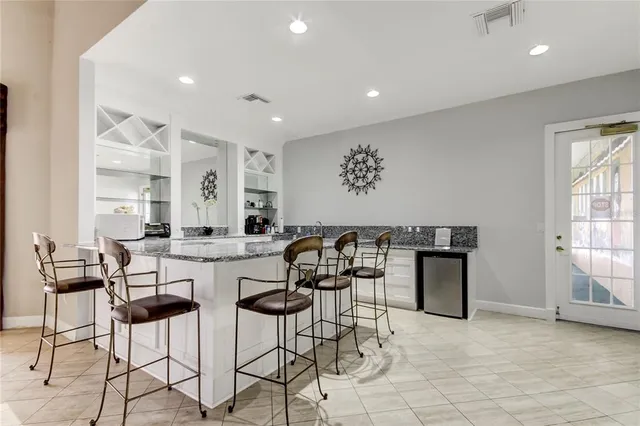 $2,000 | 9750 Lake Chase Island Way, Unit 9750, Tampa, FL 33626