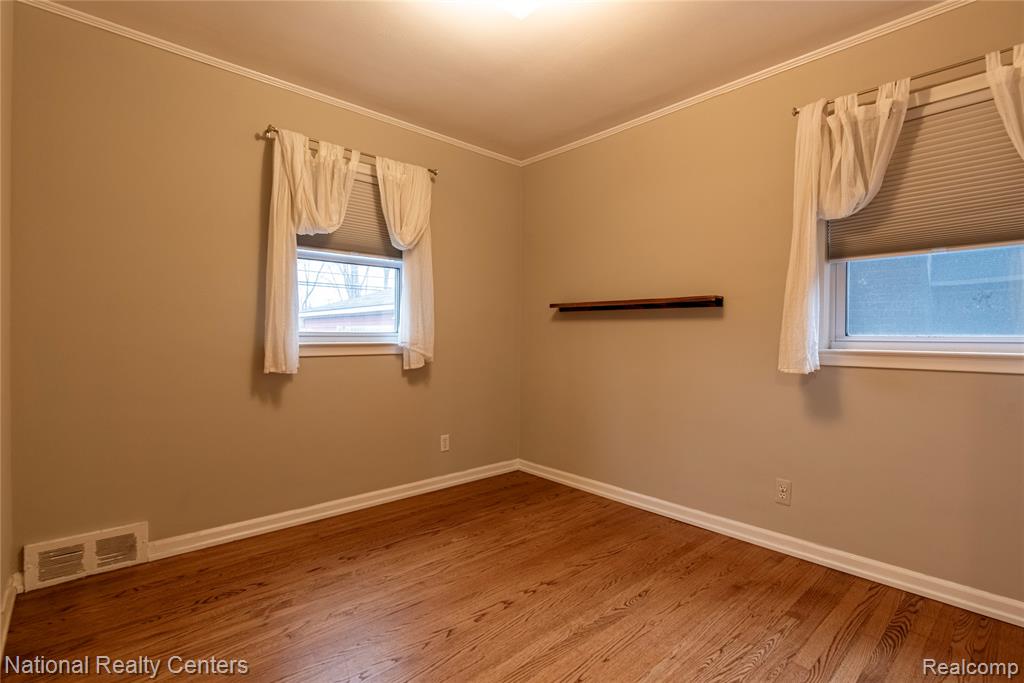 32653 Beacon Lane Fraser, MI 48026 - Photo 12 of 28