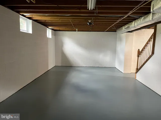 a view of utility room