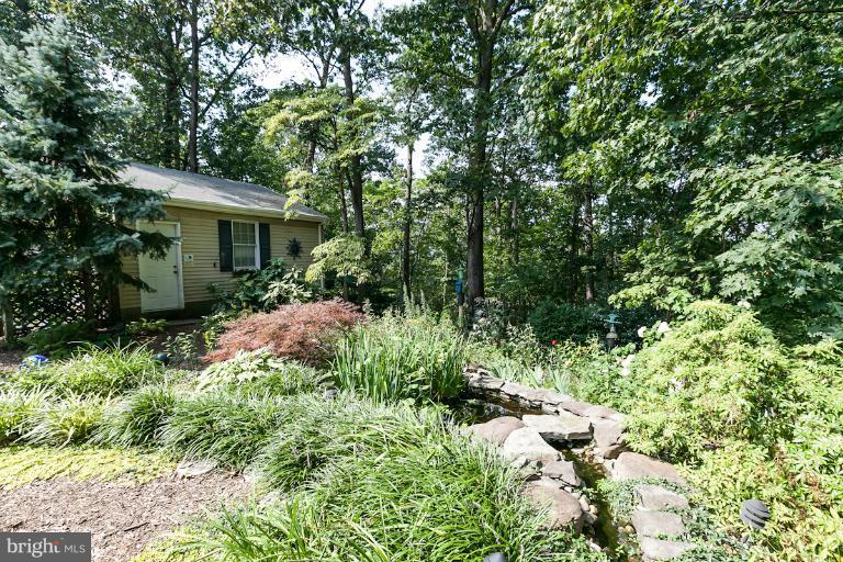 10858 Sandringham Road Cockeysville, MD 21030 - Photo 27 of 30 Exterior (Rear)