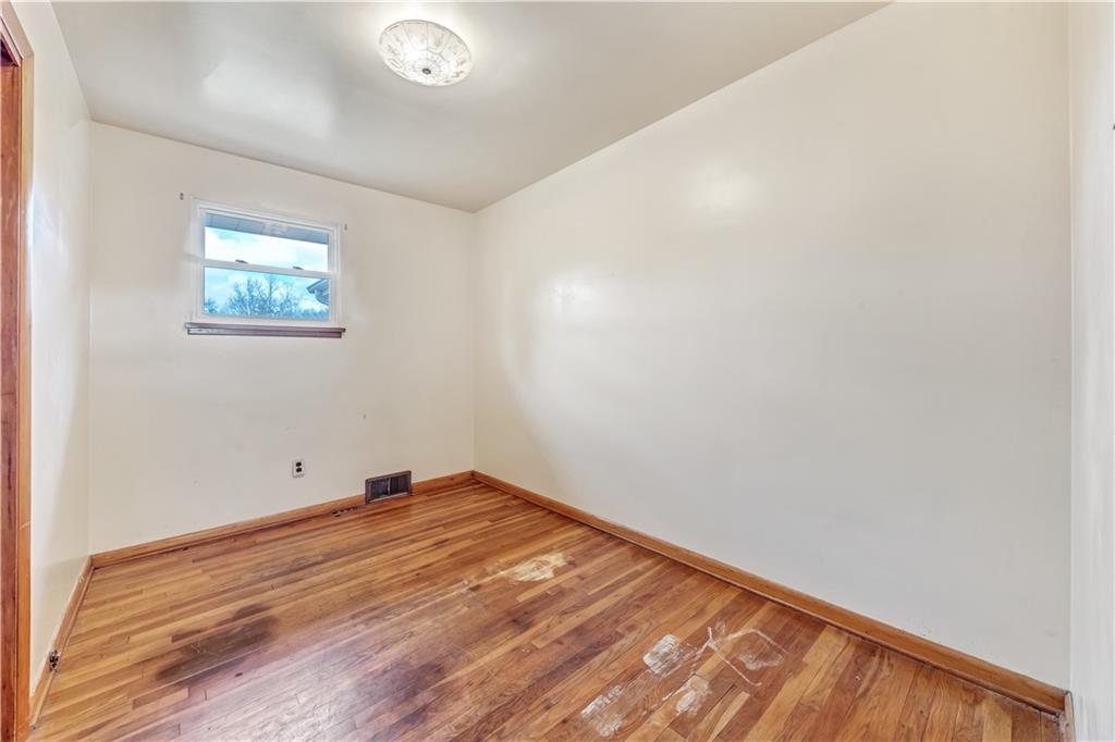137 Ridgeview Drive Aliquippa, PA 15001 - Photo 17 of 25 Gallery Image 17