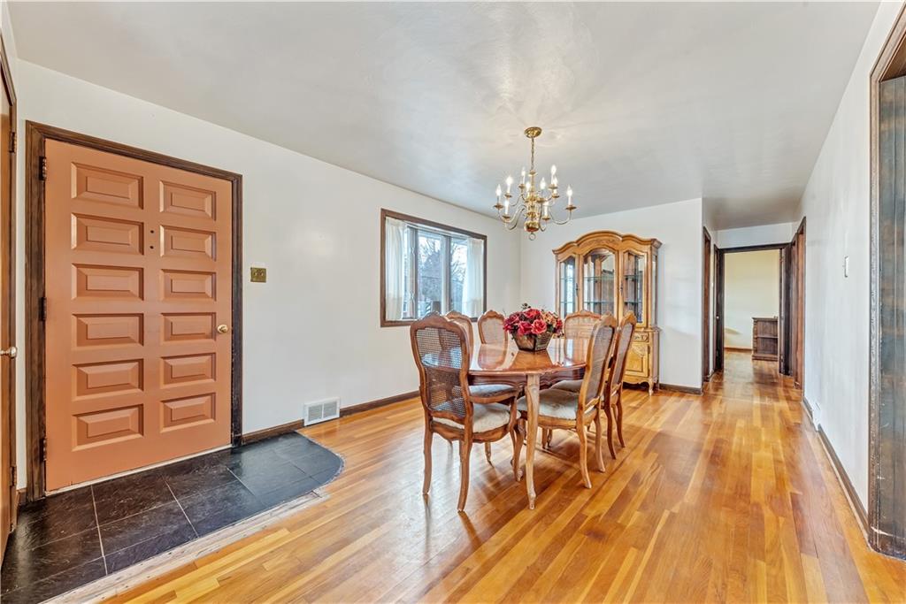 137 Ridgeview Drive Aliquippa, PA 15001 - Photo 6 of 25 Gallery Image 6