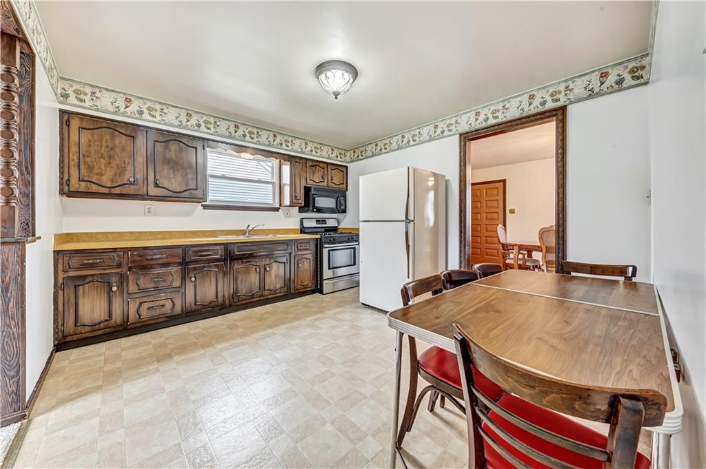 137 Ridgeview Drive Aliquippa, PA 15001 - Photo 8 of 25 Gallery Image 8