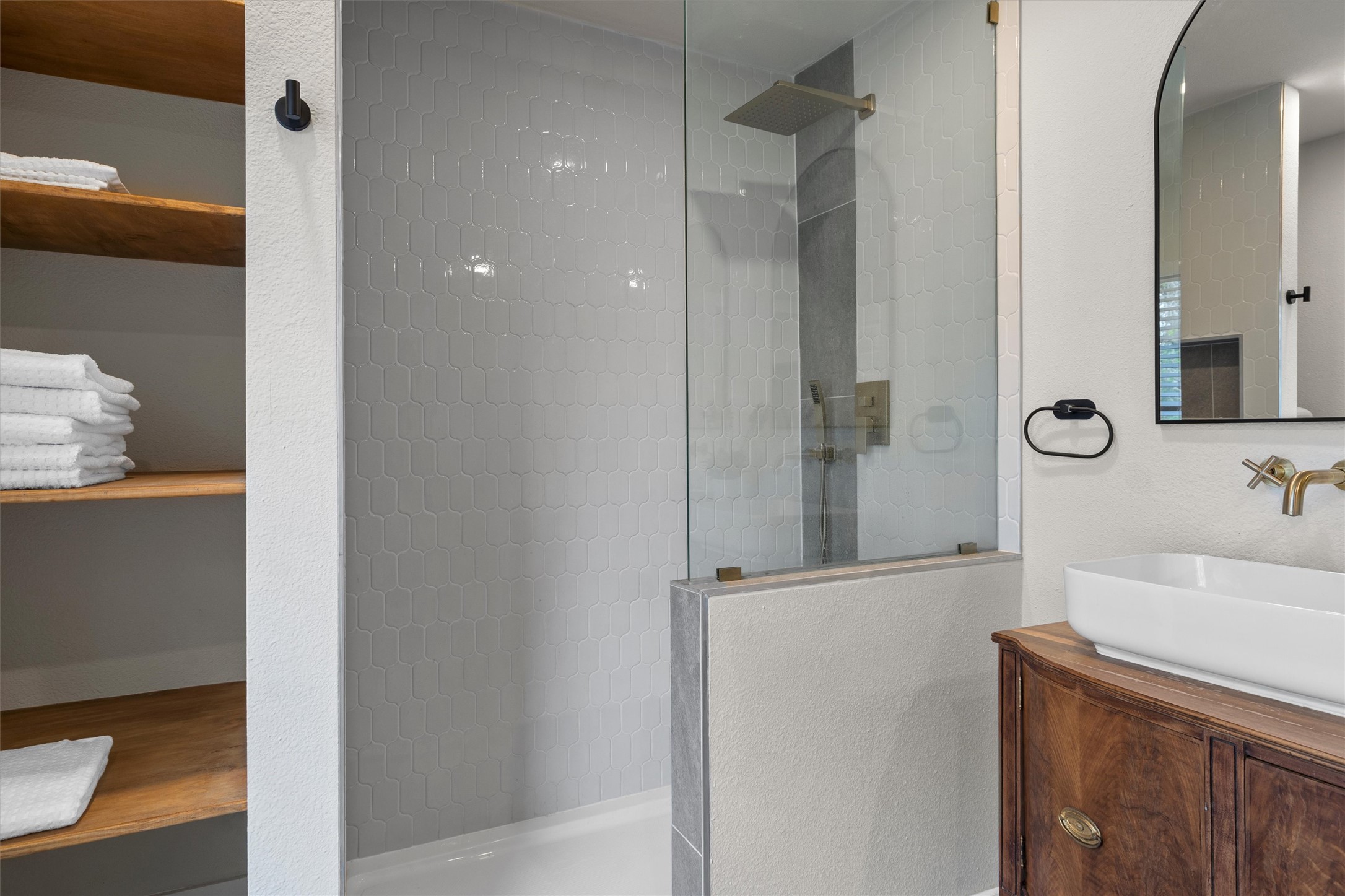 836 Cottle Town Road Smithville, TX 78957 - Photo 22 of 40 Full bathroom featuring vanity and a walk in shower