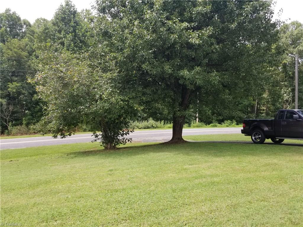 1802 Simmons Road Westfield, NC 27053 - Photo 13 of 29 View of front yard