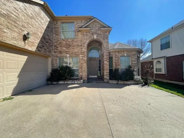 $2,900 | 11712 Pheasant Creek Drive, Fort Worth, TX 76244