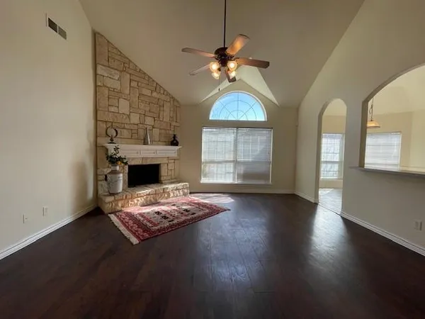 $2,900 | 11712 Pheasant Creek Drive, Fort Worth, TX 76244