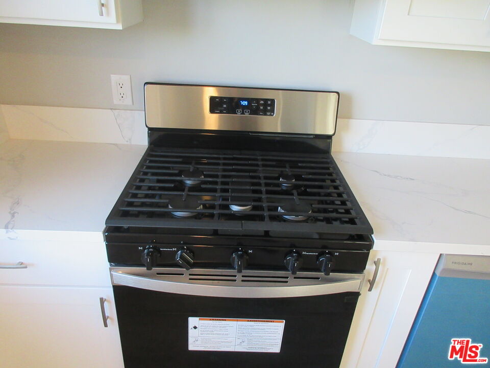 1246 West 144th Street, Unit 5 Gardena, CA 90247 - Photo 4 of 9