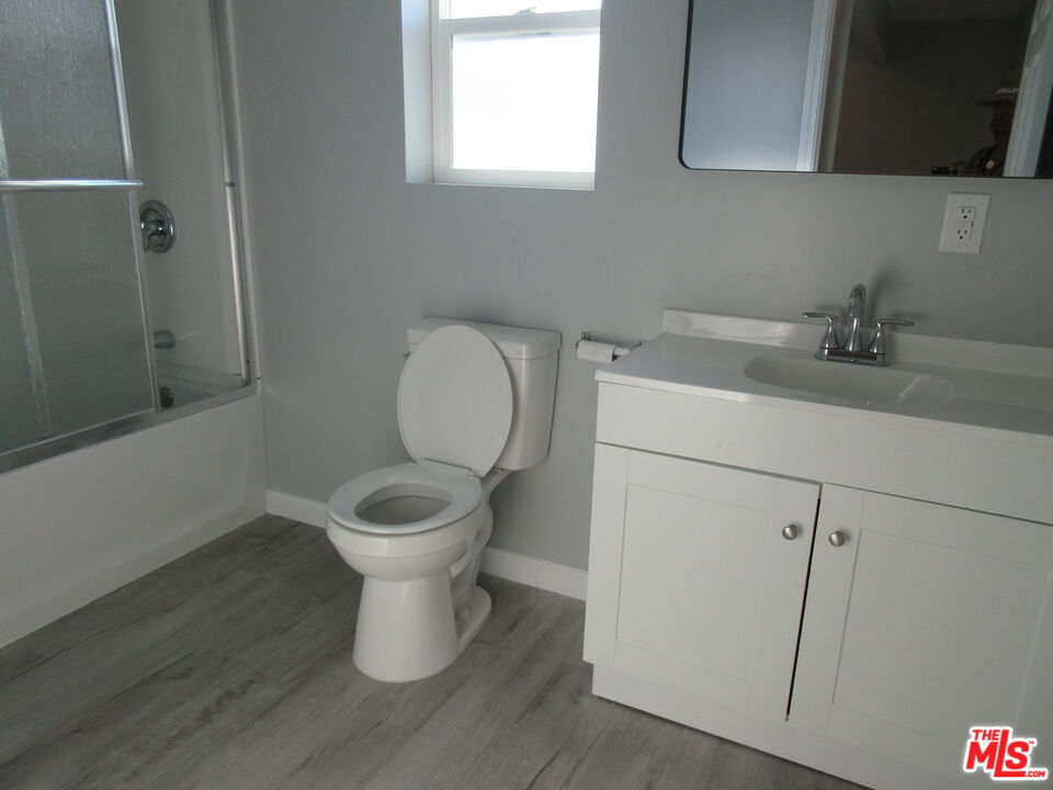 1246 West 144th Street, Unit 5 Gardena, CA 90247 - Photo 8 of 9