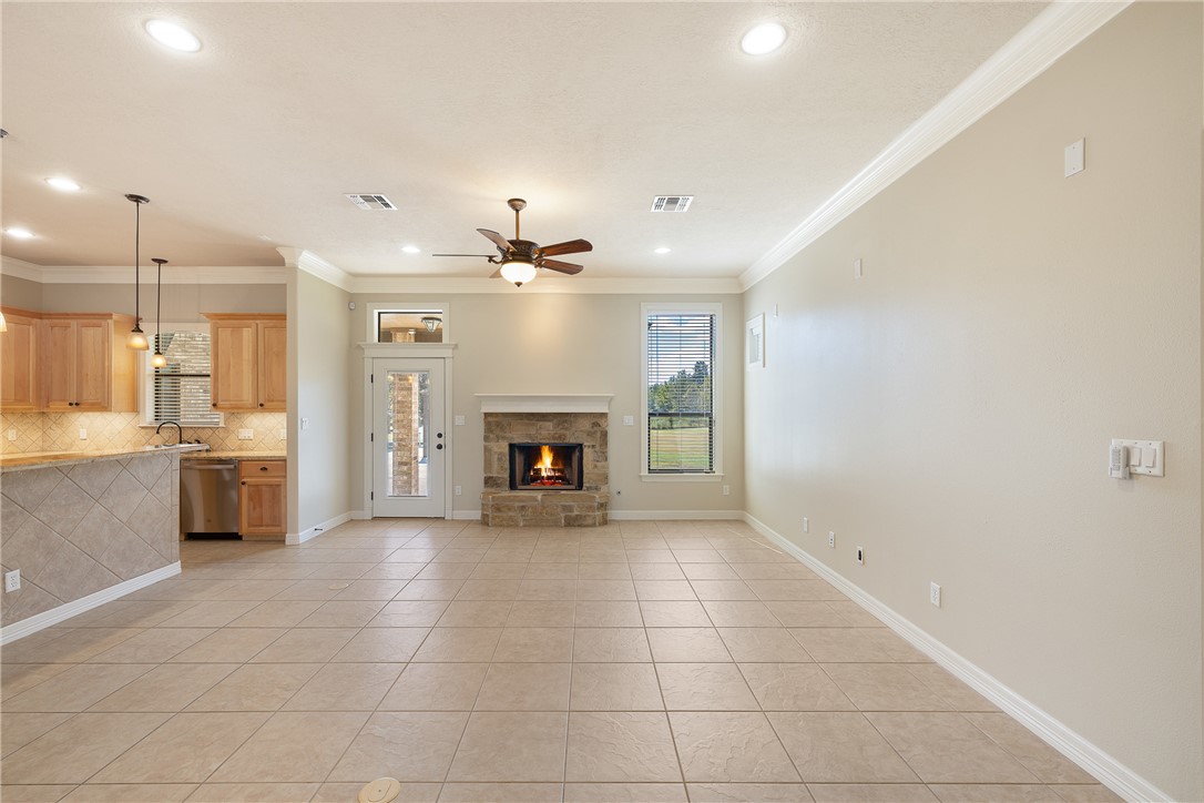 8700 Tejas Ranch Loop Bryan, TX 77808 - Photo 5 of 38