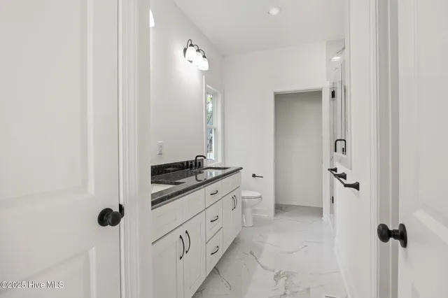 $679,900 | 284 Longleaf Drive, West End, NC 27376